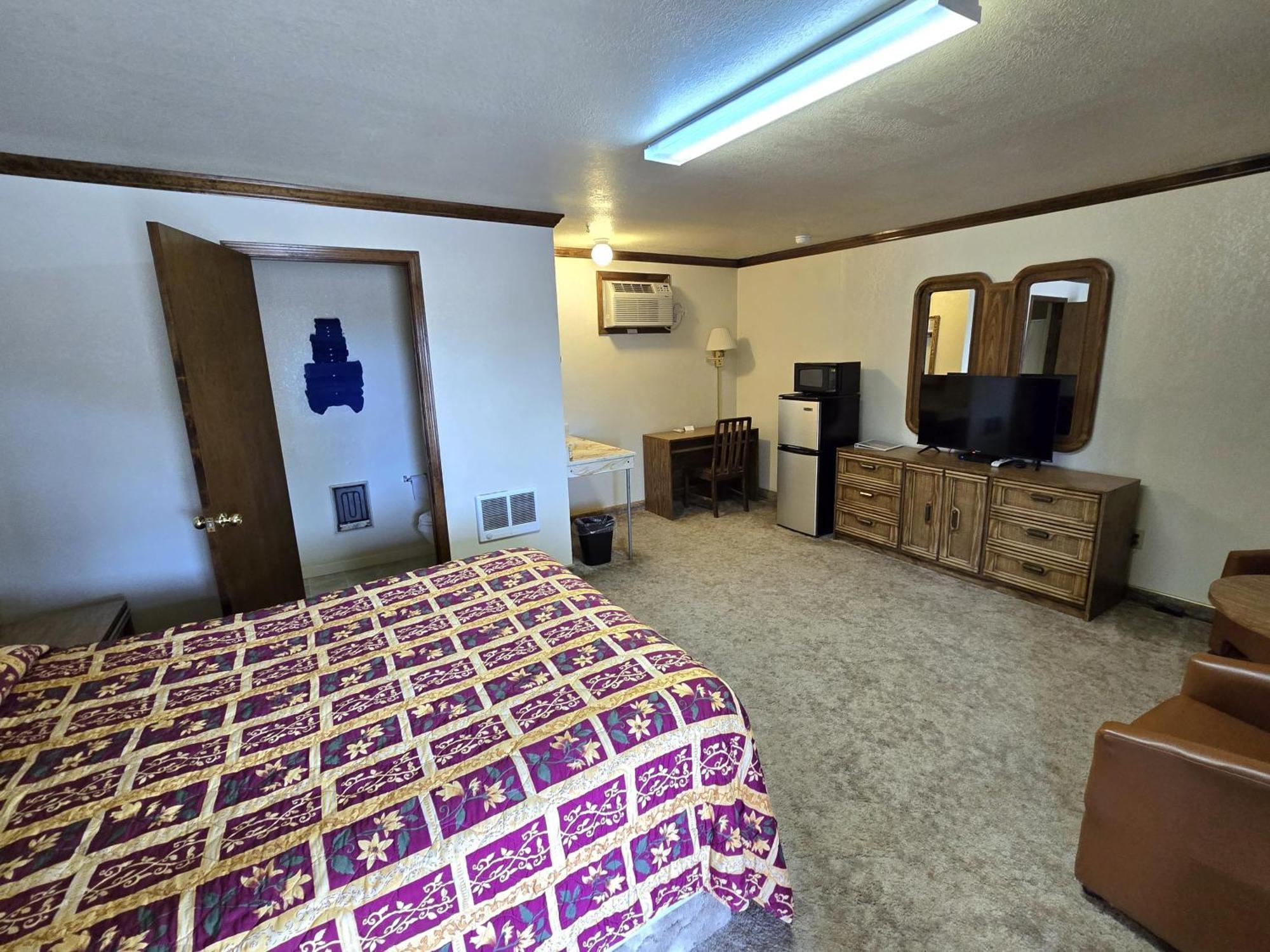 Dove Creek Inn エクステリア 写真