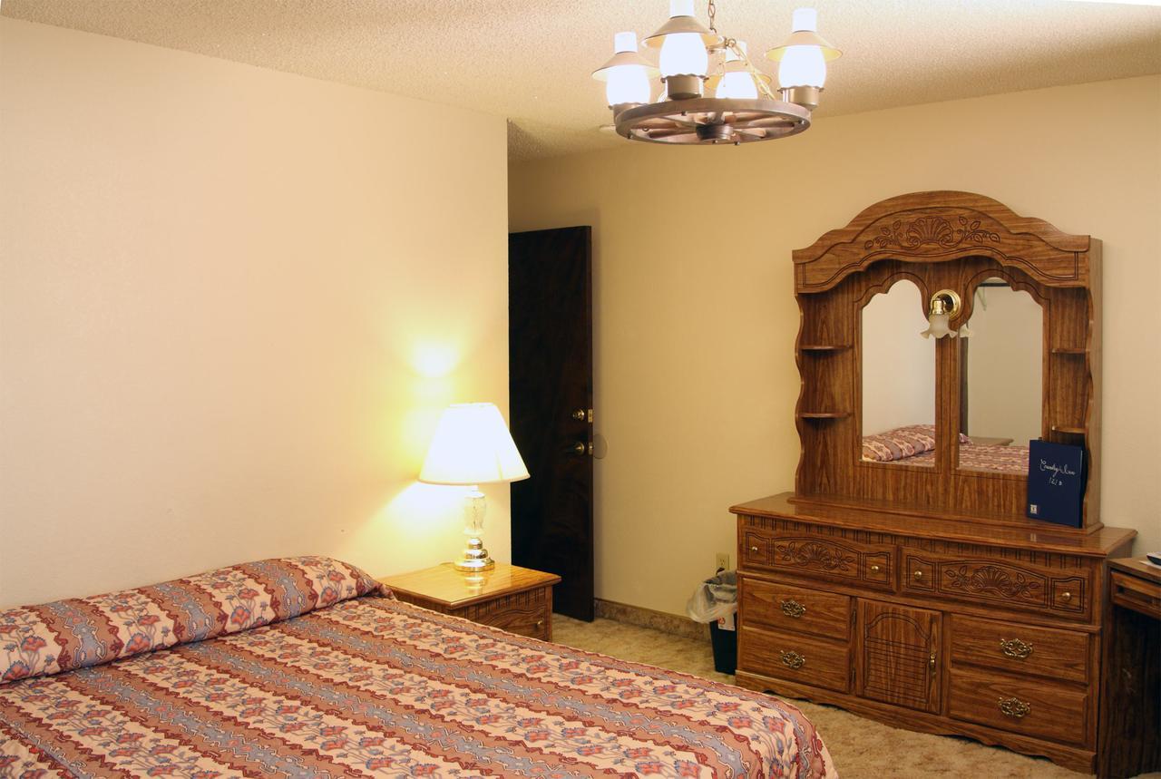 Dove Creek Inn エクステリア 写真