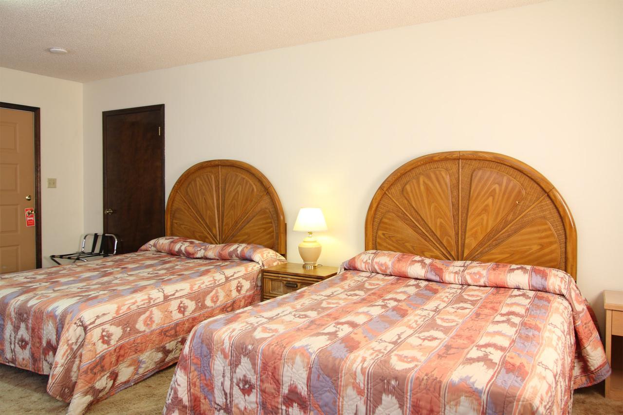 Dove Creek Inn エクステリア 写真