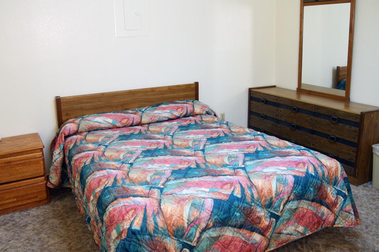 Dove Creek Inn エクステリア 写真