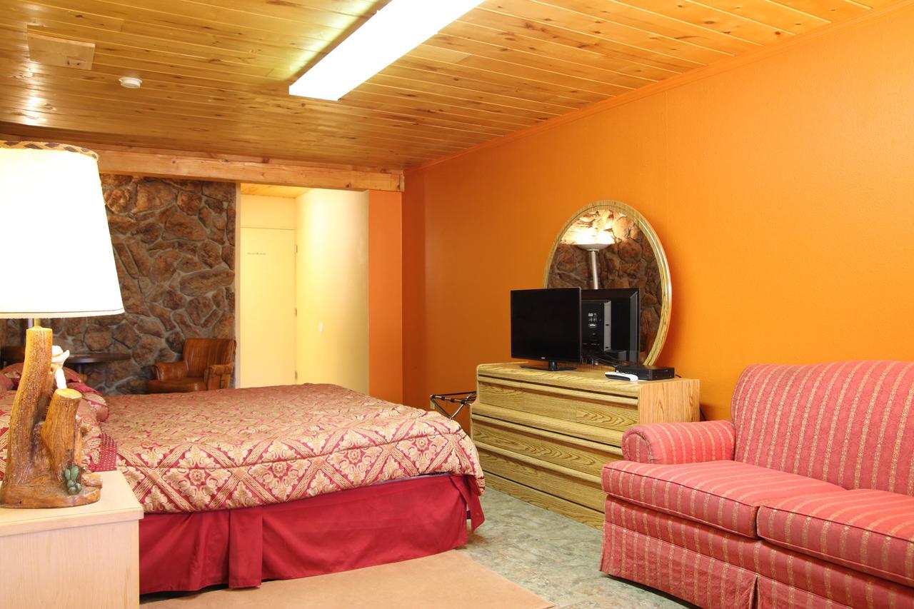 Dove Creek Inn エクステリア 写真